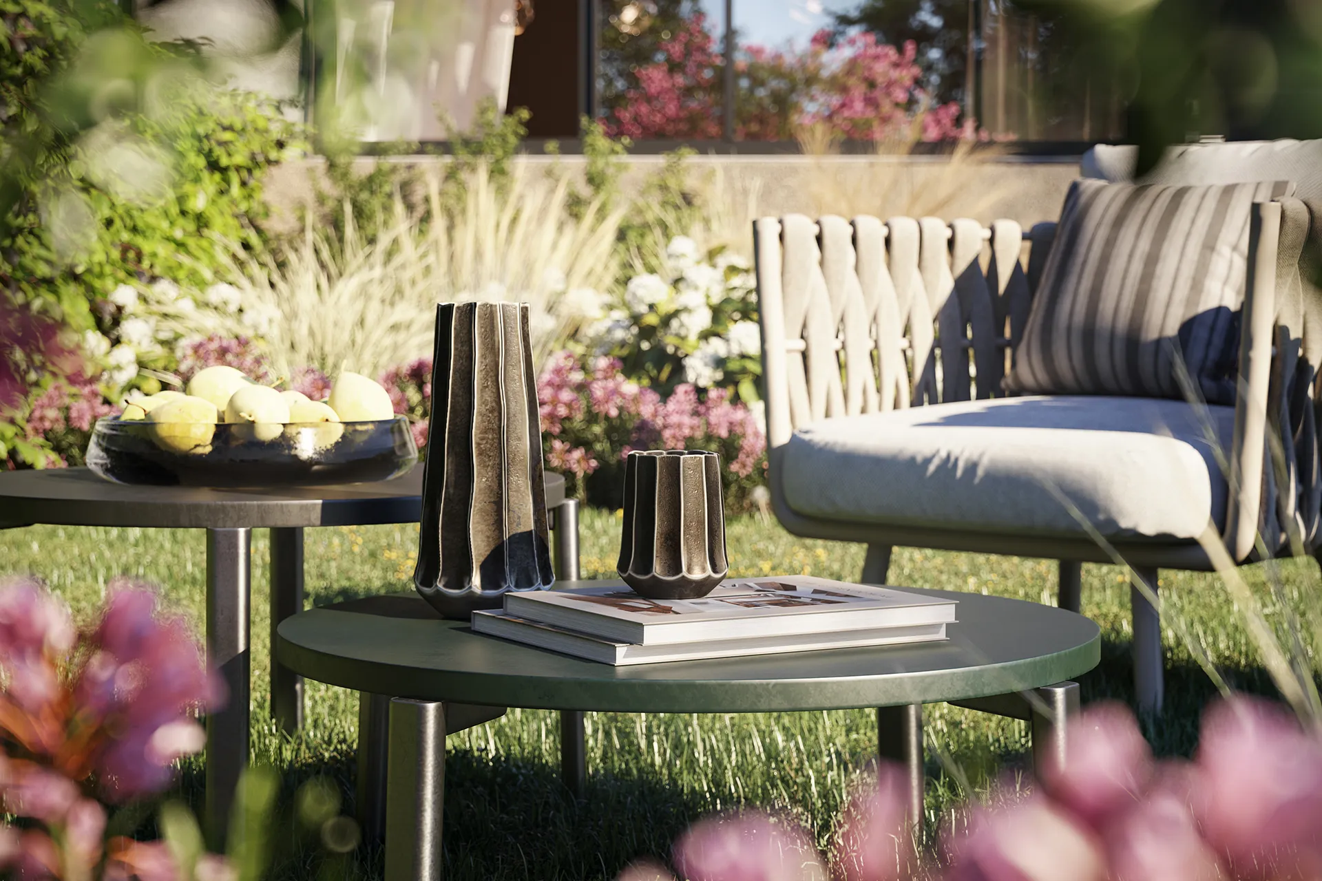 Dettaglio dell’arredo outdoor e del giardino privato di una residenza Le Talee